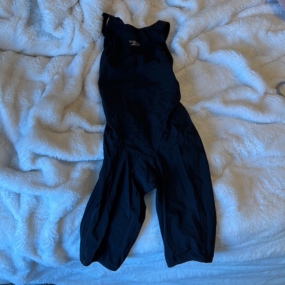 All black kneeskin